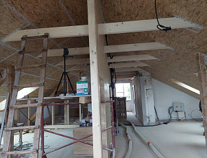 Zateplení šikminy střechy pomocí foukané izolace